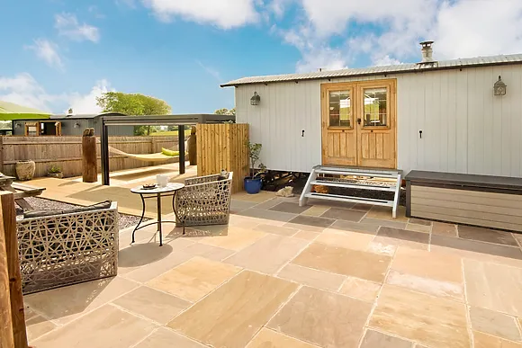 Skirrid Bolt Hole Sauna And Hot Tub