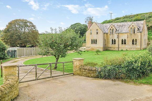 The Old School House Powerstock