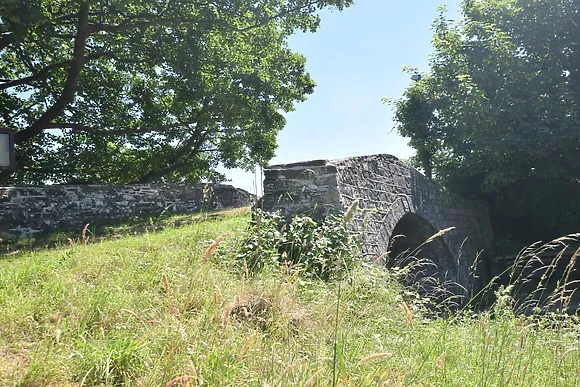 The Canal Hot Tub Cottage