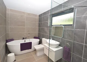 En-suite bath room