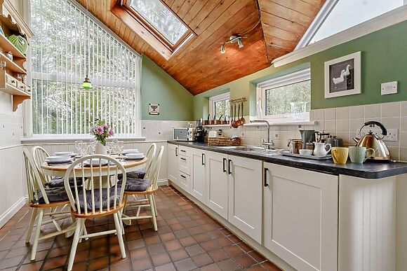 Jasmine Cottage - Wellstone