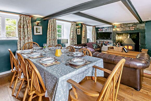 Orchard Thatched Cottage Stoke