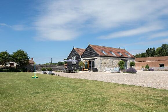 The Big Oak Barn