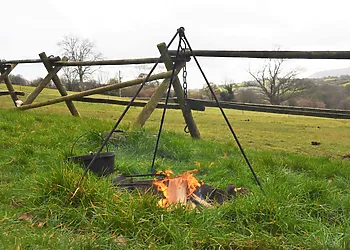 Enjoy long conversations and a glass of wine around the fire pit 