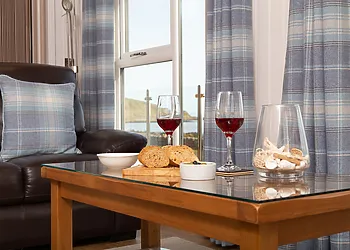 Spend a romantic day together in the lodge