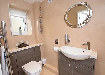 En-suite shower room