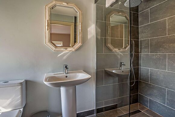 St Davids Corner House