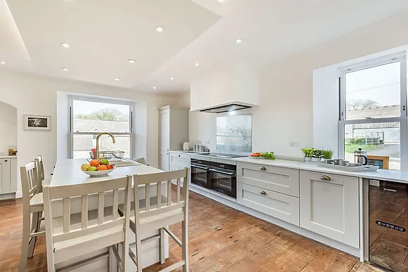 Lower Nash Farmhouse