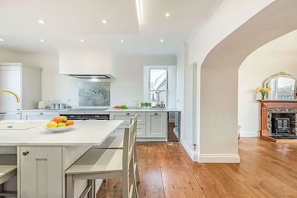 Lower Nash Farmhouse