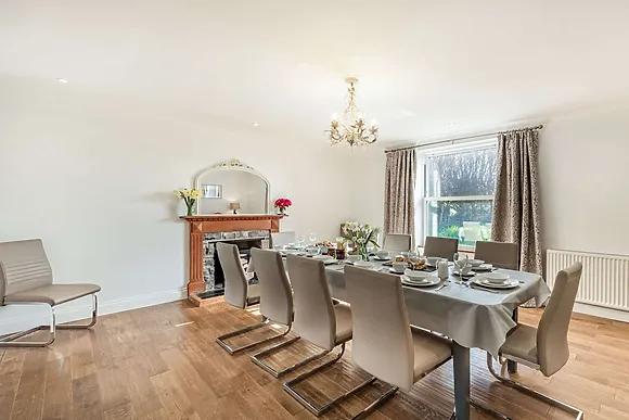 Lower Nash Farmhouse