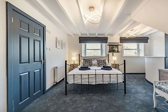 Lower Nash Farmhouse