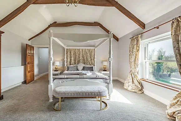 Lower Nash Farmhouse