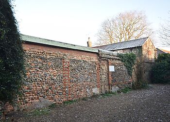 Carpenters Cottage Holt