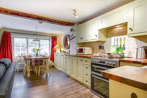 Carpenters Cottage Holt