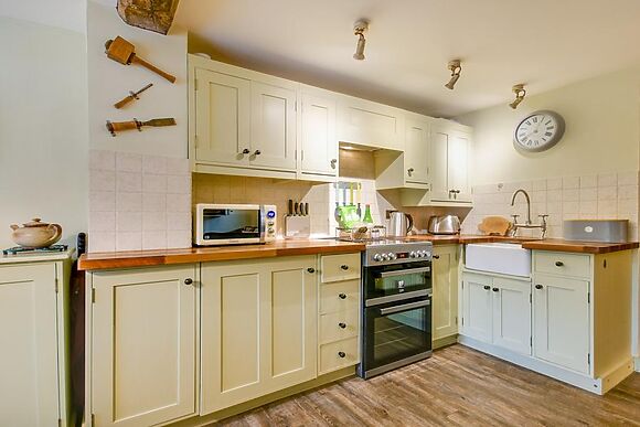 Carpenters Cottage Holt