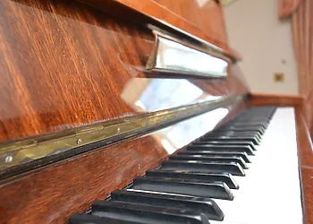 Gather round the piano for some tunes