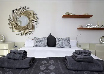 King-size bedroom