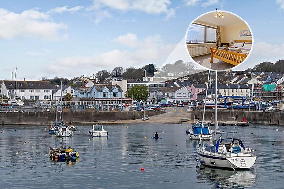 2-Bedroom Apartment with Log Burner near Saundersfoot Bay