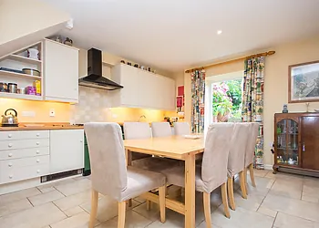 Plenty of room around the dining table