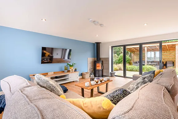 Honey Bee Wild Meadow Cottages