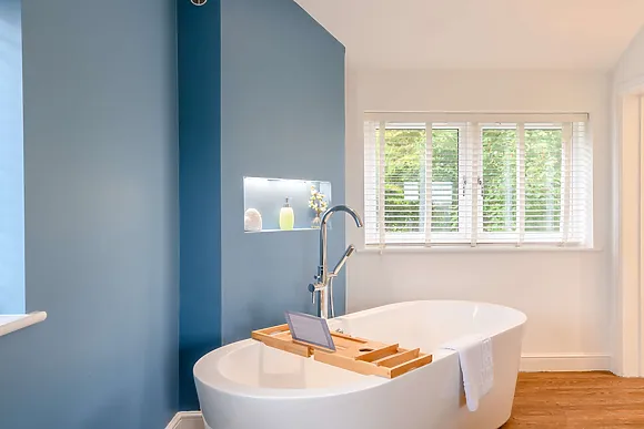 Honey Bee Wild Meadow Cottages