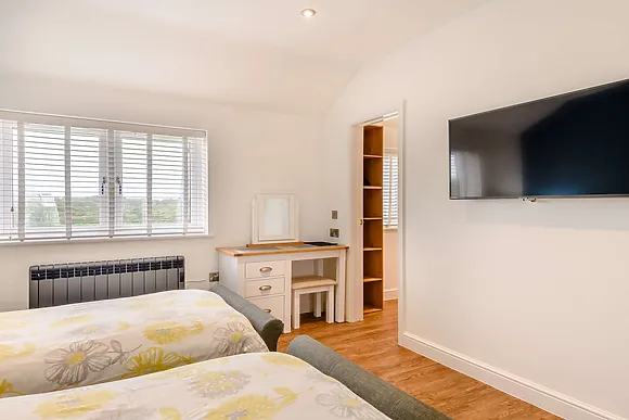 Honey Bee Wild Meadow Cottages