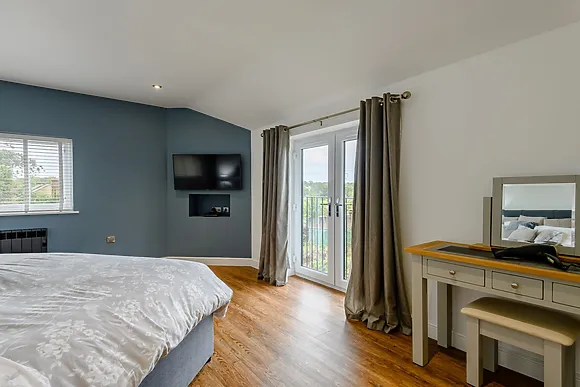 Dragonfly Wild Meadow Cottages