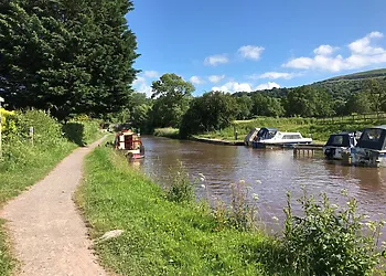 Amble along the canal at Gilwern and beyond