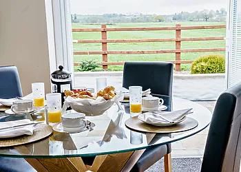 Let the outside in while enjoying your breakfast