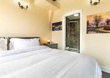 Straight from the bedroom to the en-suite 