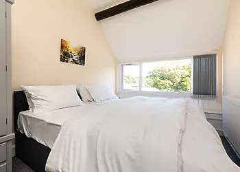 Super-king-size zip and link 