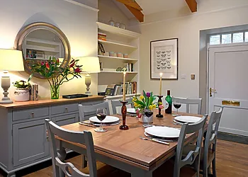 The wonderful dining room, perfect to enjoy family or romantic meals together