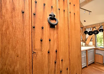 Stunning features throughout