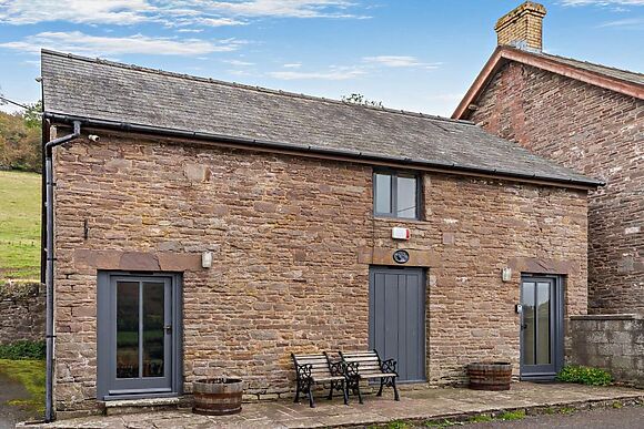 Mawr Dew Cottage