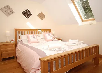 Light and airy double bedroom