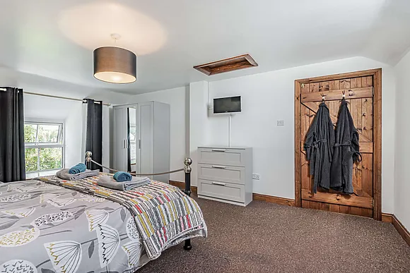 The Watering Hole Gwernfeistrol