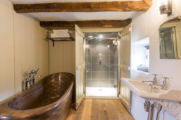 1-Bedroom Hot Tub Cottage in Braemar