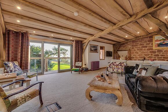 4-Bedroom Hot Tub Cottage in Largs