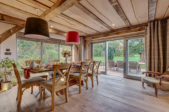 4-Bedroom Hot Tub Cottage in Largs