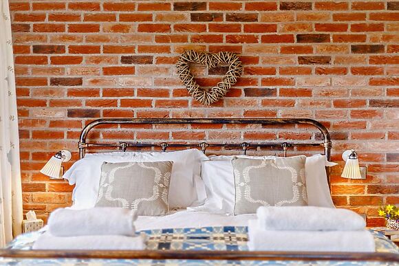 The Bolt Hole Lyneal Mill