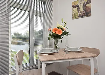 Enjoy a bite to eat with a view over the lake