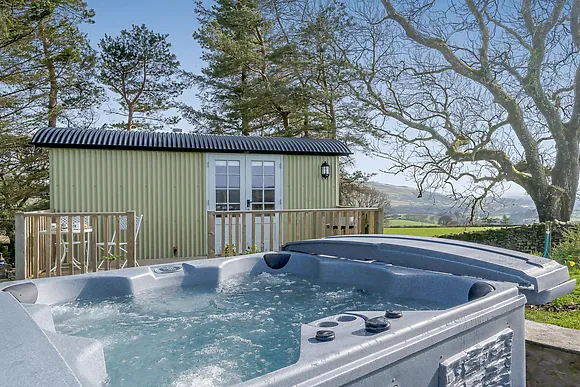 Height Of Winder Shepherds Hut