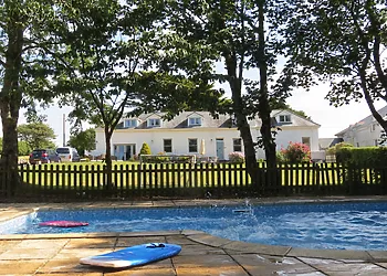 Stunning coastal home in rural setting heated outdoor pool and hot tub