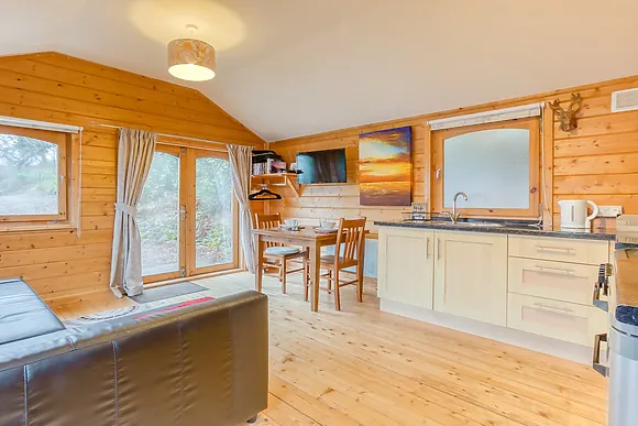 Loch Earn Milestone Cabin