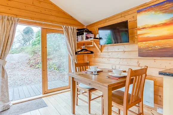 Loch Earn Milestone Cabin