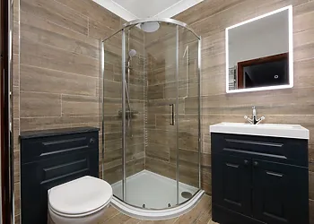 Newly updated ensuite 