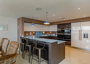 Light bright kitchen
