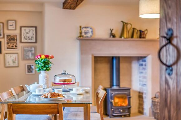 Snake And Diamond Cottage