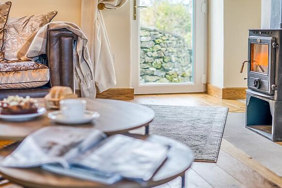 Snake And Diamond Cottage