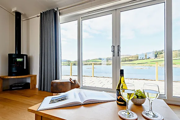 Holly Lodge At Bengairn